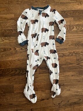 ZippyJams Bear Print Footed One-Piece Pajama - White/Brown